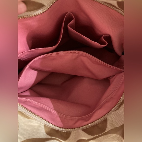 Signature Coach shoulder bag - Picture 6 of 6
